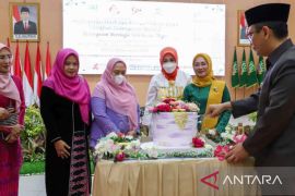 Bupati sebut kontribusi perempuan kembangkan ekonomi Bekasi