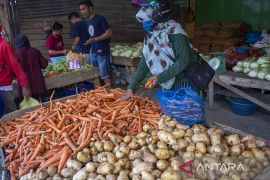 Harga Bahan Pangan di Palu Terkendali Jelang Nataru Page 1 Small