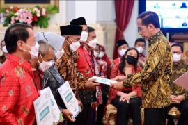 Apindo menilai KUR Klaster solusi terbaik dorong para pelaku UMKM naik kelas