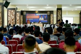 Gubernur Sulsel memotivasi para pengurus OSIS