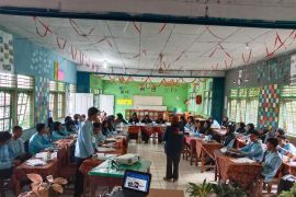 Puluhan siswa MAN 5 Agam ikuti pelatihan dasar jurnalistik