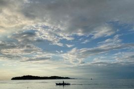 DKP Kepri kembali ingatkan nelayan waspadai cuaca ekstrem di Natuna - Anambas
