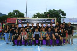 Bupati Samosir saksikan final Turnamen Voli "Parkarejo Cup".