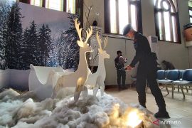 Brimob sterilisasi gereja di Bandung jelang malam Misa Natal