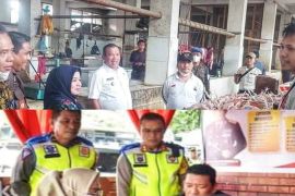 Wali Kota  dan Wakil Wali Kota  Sibolga sidak harga pasar dan tinjau posko pelayanan terpadu