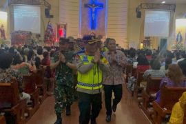Kapolresta Deliserdang bersama dandim dan sekda patroli pengamanan gereja