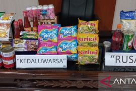 BPOM Pangkalpinang temukan ratusan produk rusak dan kedaluwarsa
