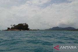 BMKG keluarkan peringatan dini gelombang laut Bintan mencapai 3 meter