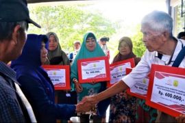 Pemkot Tanjungpinang salurkan bantuan langsung tunai ke 8.930 keluarga