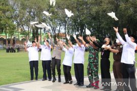 Ketua PMI Jatim pimpin apel peringatan Hari Relawan 2022
