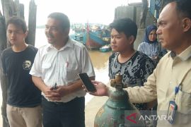 Parlindungan Purba sahuti aspirasi nelayan Tanjung Balai