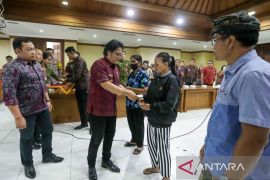 Pemkab Badung salurkan dana bencana sebesar Rp5,3 miliar