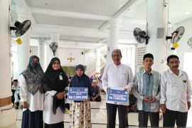 Ratusan lembaga pengajian dikucuri dana