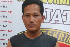 Polres Batubara tangkap penjambret ponsel pegawai PLN