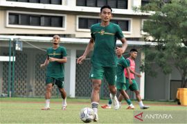 Liga 1: Manajer Persebaya bantah isu hengkanya Rizky Ridho