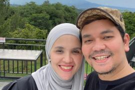 Doa istri untuk kesembuhan Indra Bekti