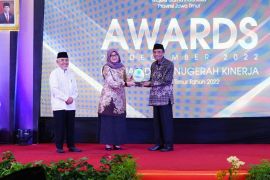 MUI Jatim berikan anugerah kinerja akreditasi kepada MUI Banyuwangi