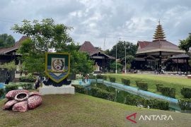 Wisatawan banjiri TMII