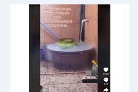 Misinformasi! Atasi kebocoran gas dengan rendam tabung di air