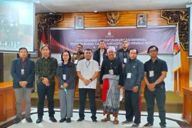 Tokoh Puri Bali jadi bakal calon DPD yang paling akhir serahkan syarat