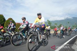 Ribuan pesepeda dari 4 provinsi ramaikan gowes di Solok Selatan