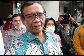 Menko Polhukam ingatkan aparat tingkatkan kewaspadaan