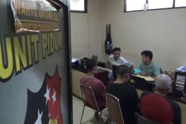 Polres Kuningan bekuk 3 warga yang gunakan uang palsu