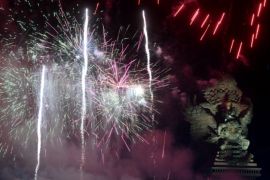 Pesta kembang api di GWK