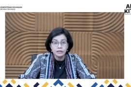 Sri Mulyani: APBN bekerja stabilkan harga hingga inflasi terjaga
