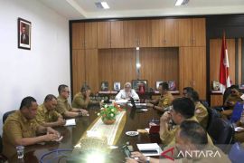 Wabup Bone Bolango kumpulkan OPD bahas penurunan kemiskinan