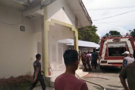 Gudang rekam medis RSI Ibnu Sina Simpang Empat Pasbar terbakar