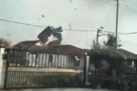 Angin kencang terjang puluhan rumah di Gowa dan Pangkep