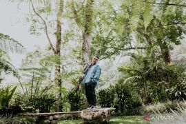 Remake lagu "Heaven" dari MALIQ & D'Essentials