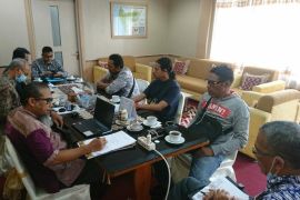 IPKB dan BKKBN Kalbar merencanakan pelayanan KB ulang bagi warga perbatasan dan PMI di Sarawak