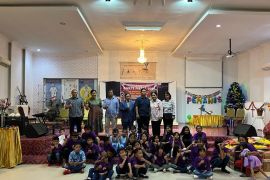 Rayakan Tahun Baru, umat Kristiani PTPN V berbagi di Panti Asuhan