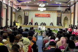 Staf Ahli Gubernur Sumbar: Kekompakan Bupati dan Wakil Bupati Solok Selatan harus menjadi contoh