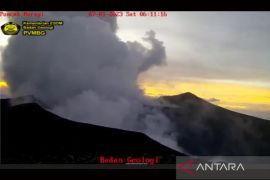 40 pendaki berada di Gunung Marapi Sumbar saat erupsi