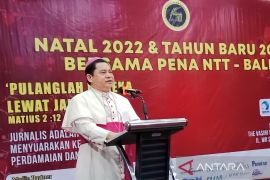 Uskup Silvester ajak pekerja media massa wujudkan jurnalisme keberagaman