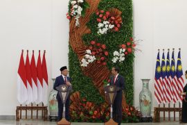 Joko Widodo menyambut baik komitmen PM Malaysia lindungi PMI
