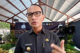 Pemkot ajak komunitas peduli sungai sampah mikroplastik