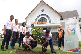 Daop 7 dukung "Gerakan Satu Juta Pohon" di Stasiun Babadan