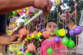 Disdik Banjarmasin keluarkan surat larangan permainan lato-lato di sekolah