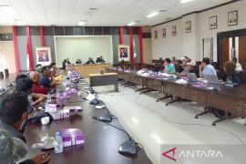 DPRD Kaltim mediasi antara PHM dan masyarakat Sepatin