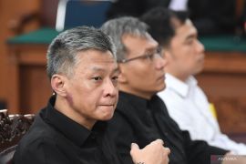 Hendra Kurniawan dituntut hukuman penjara tiga tahun