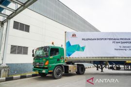 Airlangga lepas ekspor perdana tembakau bebas asap ke Malaysia