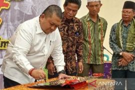 Pasar Sipagimbar beroperasi, ini kata pedagang ke Bupati Tapsel