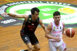 West Bandits koleksi kemenangan kedua setelah taklukkan Hangtuah 64-53