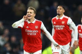Arsenal mantap di puncak klasemen