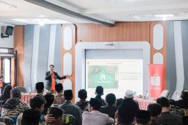 Shopee Barokah latih 250 santri di 4 daerah tentang bisnis digital