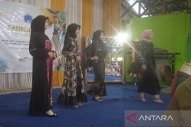 Fashion busana casual bernuansa etnik hasil PKL siswa SMK